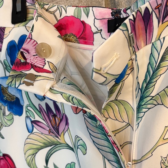 Ann Taylor Wide Leg Floral Pants - Picture 9 of 11